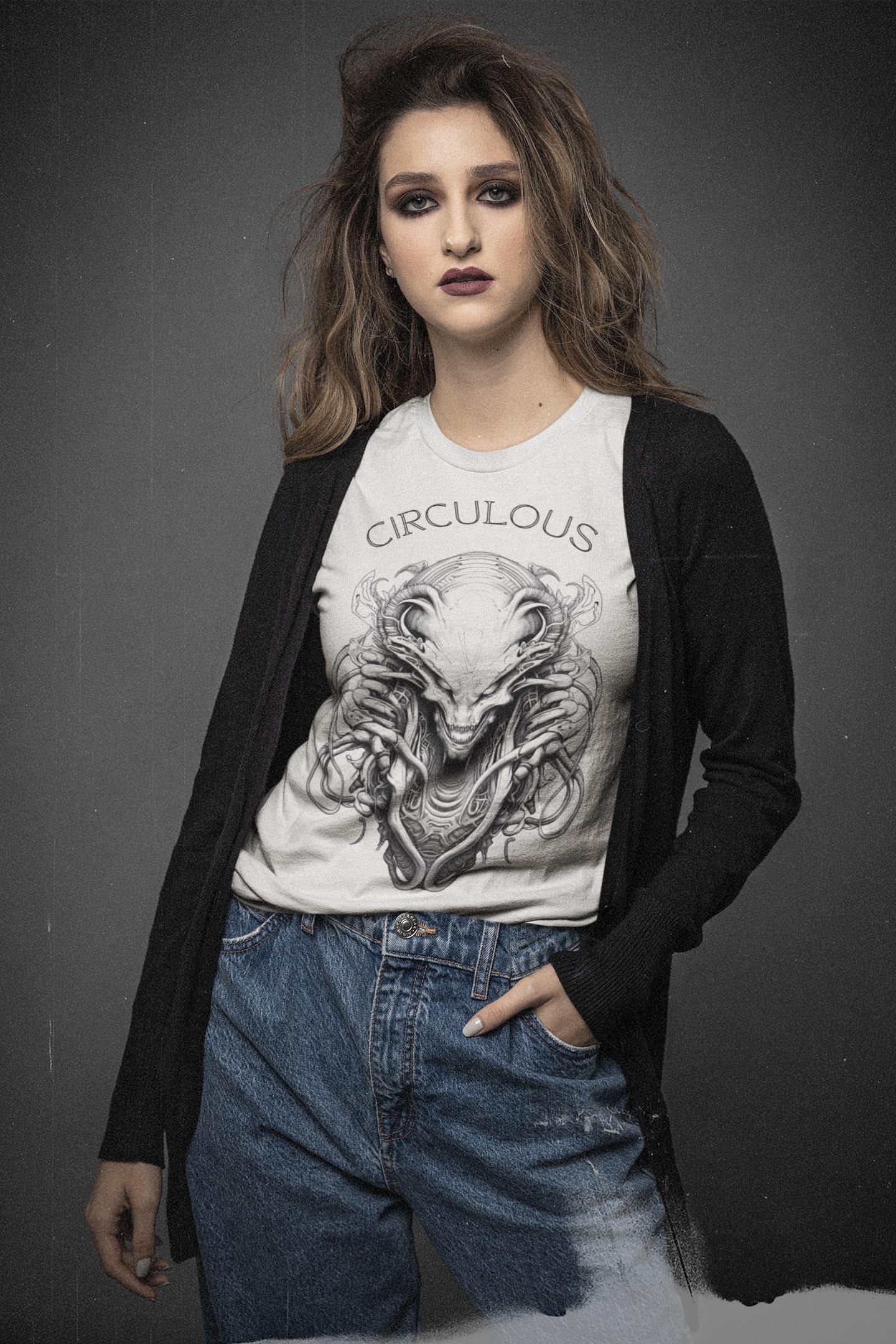 Alien t shirt Cosmic Character biomechanical illustration streetwear
