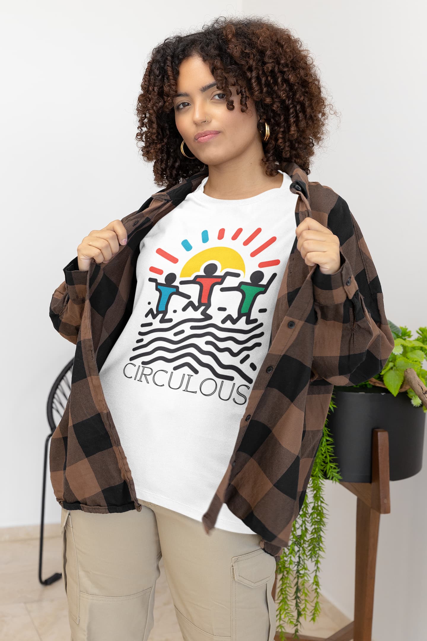 Sunburst Moves dance tee three figures Keith Haring style sun rays

